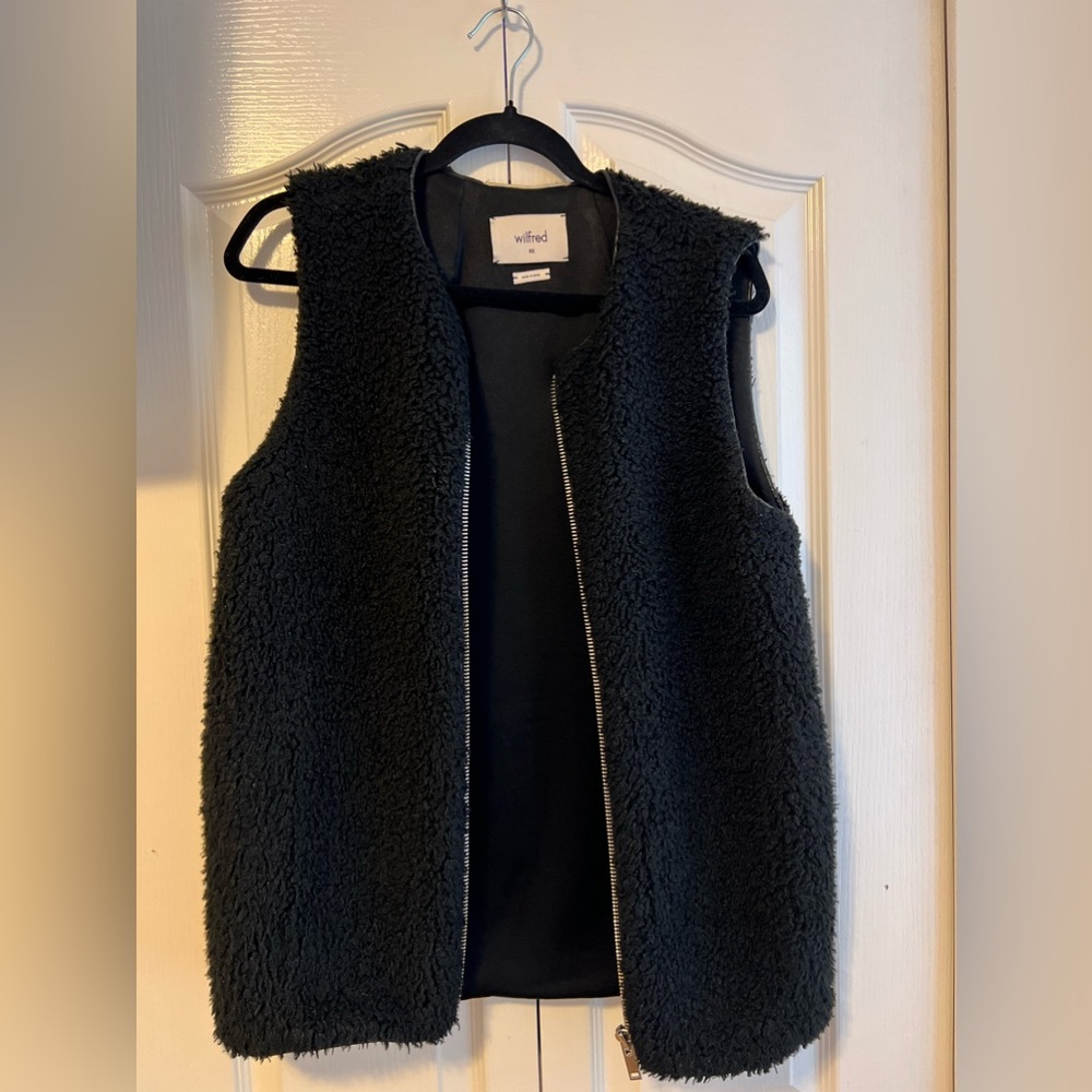 Aritzia Chatou Sherpa Vest Size XS